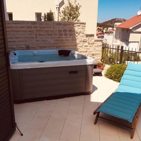Boutique La Perla Jacuzzi Leilighet Murter Eksteriør bilde
