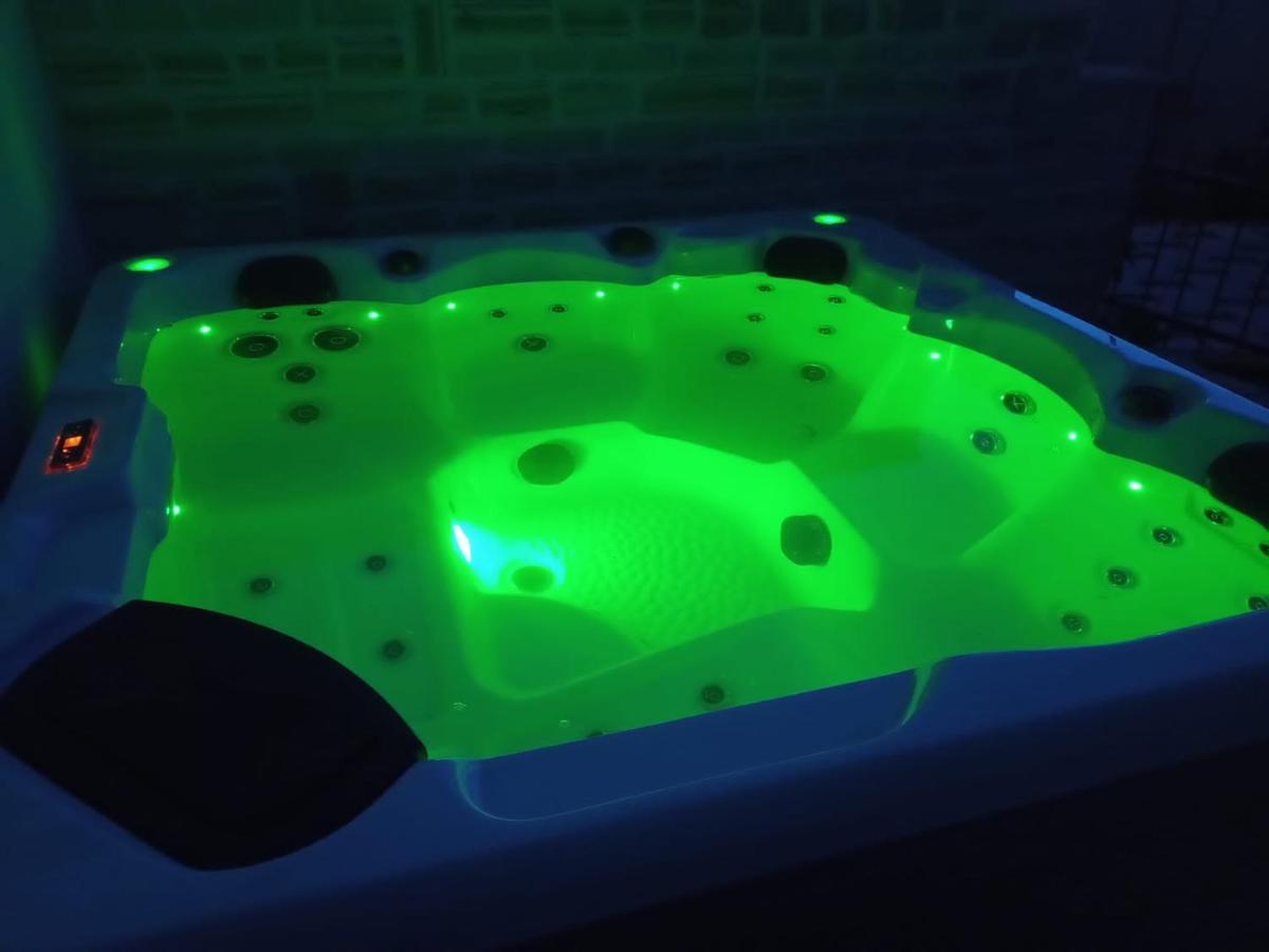 Boutique La Perla Jacuzzi Leilighet Murter Eksteriør bilde